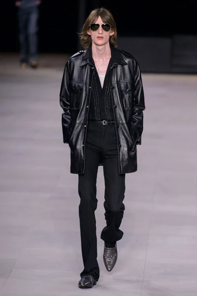 Look 22